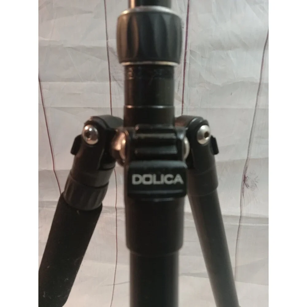Dolica Proline Professional Reversible Tripod